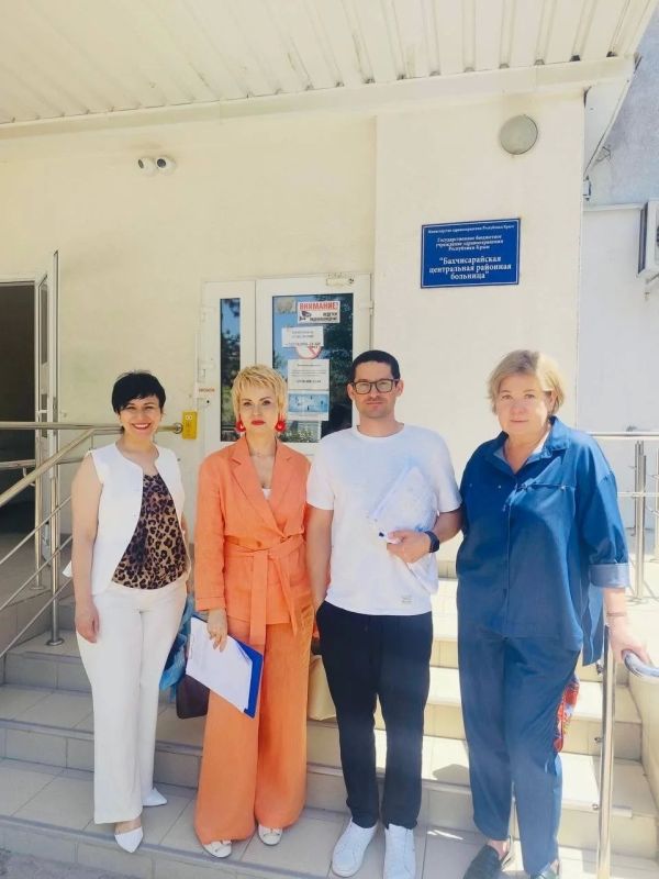Специалисты онкодиспансера проводят выездную «Школу пациента» Специалисты онкодиспансера проводят выездную «Школу пациента»