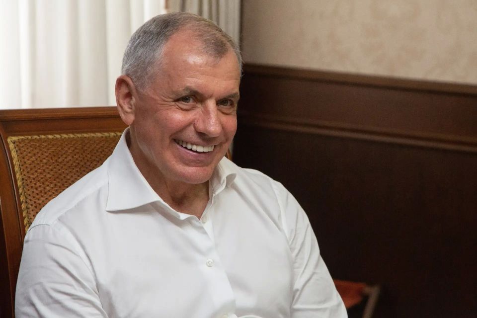 Экс-глава МИД Австрии Карин Кнайсль прибыла с визитом в Крым Экс-глава МИД Австрии Карин Кнайсль прибыла с визитом в Крым