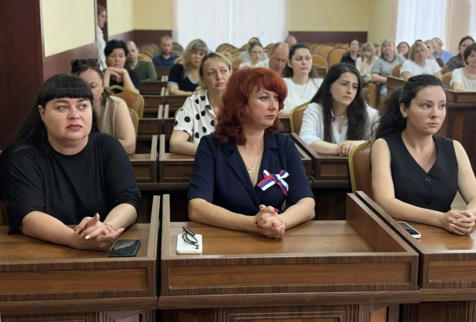 Главная сила нашей великой страны – люди, которые в ней живут Главная сила нашей великой страны – люди, которые в ней живут
