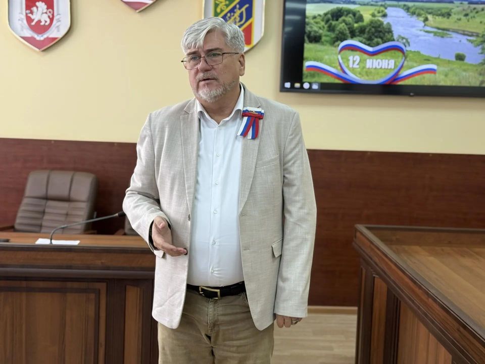 «Главная сила нашей великой страны – люди, которые в ней живут. Уверен, наши совместные усилия, направленные на достижение стабильности, мира и общественного согласия будут успешными и плодотворными!» «Главная сила нашей великой страны – люди, которые в ней живут. Уверен, наши совместные усилия, направленные на достижение стабильности, мира и общественного согласия будут успешными и плодотворными!»