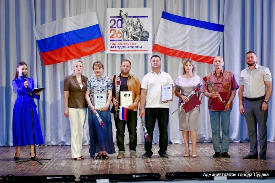Кирилл Чебышев: Сегодня, накануне Дня России, принял участие в торжественном мероприятии, посвящённом главному государственному празднику нашей страны, которое состоялось в Доме культуры «Долина роз» Кирилл Чебышев: Сегодня, накануне Дня России, принял участие в торжественном мероприятии, посвящённом главному государственному празднику нашей страны, которое состоялось в Доме культуры «Долина роз»