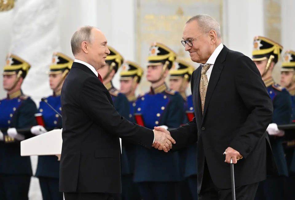Ольга Любимова: Президент России Владимир Владимирович Путин вручил государственные награды выдающимся деятелям культуры Ольга Любимова: Президент России Владимир Владимирович Путин вручил государственные награды выдающимся деятелям культуры