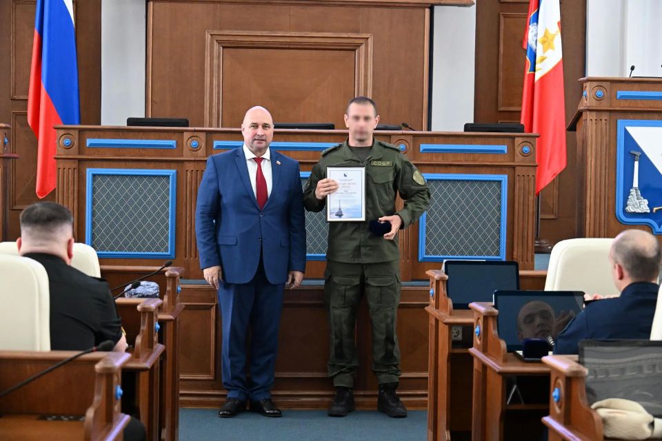 В Крыму и Севастополе росгвардейцы приняли участие в торжественных мероприятиях, посвященных празднованию Дня России В Крыму и Севастополе росгвардейцы приняли участие в торжественных мероприятиях, посвященных празднованию Дня России