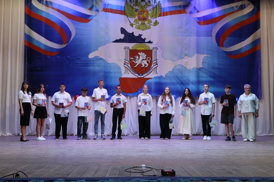 В Раздольненском районе ярко отметили День России и День посёлка В Раздольненском районе ярко отметили День России и День посёлка