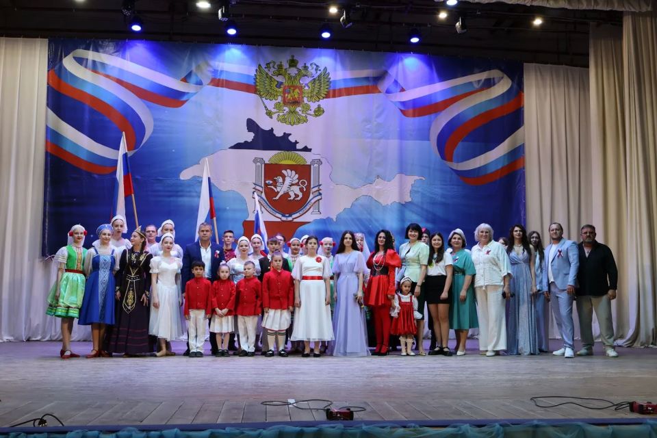 В Раздольненском районе ярко отметили День России и День посёлка В Раздольненском районе ярко отметили День России и День посёлка