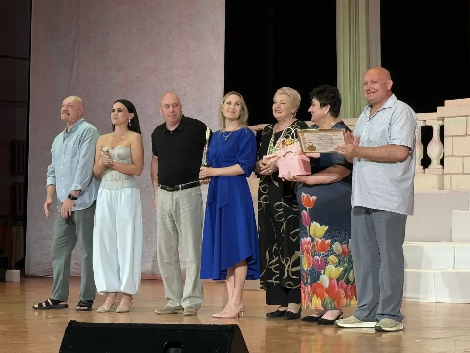 Керченский драматический театр им. А. С. Пушкина отмечен «Специальным призом жюри» и Боспорской Никой в рамках 28-го Международного фестиваля античного искусства «Боспорские Агоны» Керченский драматический театр им. А. С. Пушкина отмечен «Специальным призом жюри» и Боспорской Никой в рамках 28-го Международного фестиваля античного искусства «Боспорские Агоны»