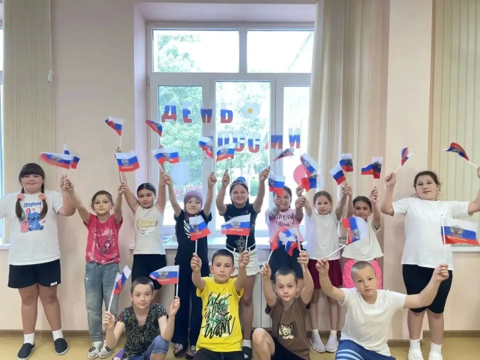 В Джанкойском районе в лагерях с дневным пребыванием детей прошли мероприятия, посвящённые Дню России