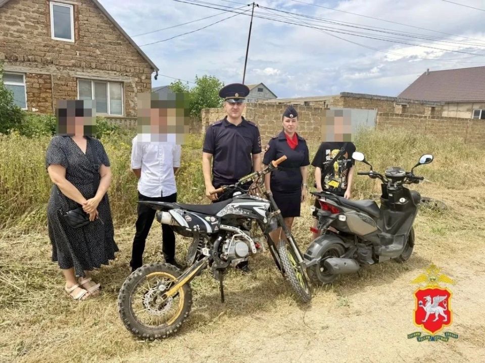 В Сакском районе состоялось профилактическое мероприятие «Несовершеннолетний на питбайке не поедет» В Сакском районе состоялось профилактическое мероприятие «Несовершеннолетний на питбайке не поедет»