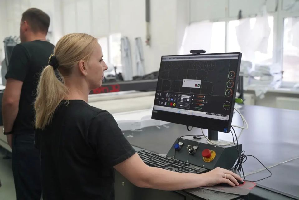 Уважаемые работники текстильной и легкой промышленности Республики Крым!