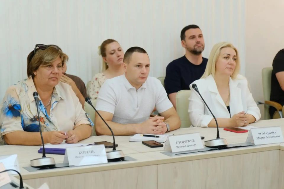 Янина Павленко: Рабочая неделя сегодня стартовала с аппаратного совещания Янина Павленко: Рабочая неделя сегодня стартовала с аппаратного совещания