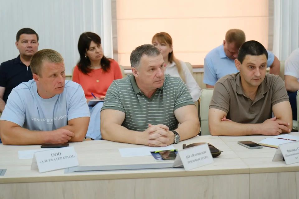 Янина Павленко: Рабочая неделя сегодня стартовала с аппаратного совещания Янина Павленко: Рабочая неделя сегодня стартовала с аппаратного совещания