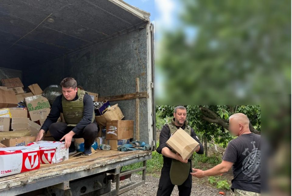 Юрий Нестеренко: Помог с организацией доставки очередной партии гуманитарного груза, сформированного по заявкам наших бойцов Юрий Нестеренко: Помог с организацией доставки очередной партии гуманитарного груза, сформированного по заявкам наших бойцов