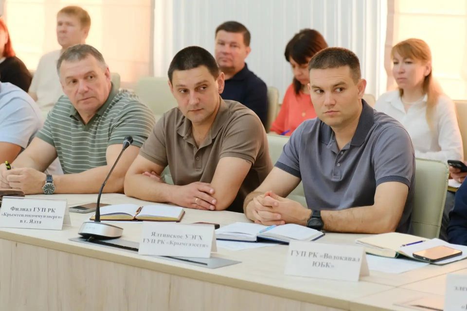 Янина Павленко: Рабочая неделя сегодня стартовала с аппаратного совещания Янина Павленко: Рабочая неделя сегодня стартовала с аппаратного совещания