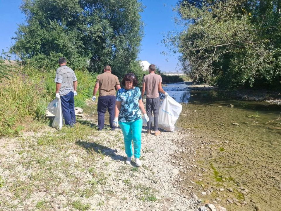 В Крыму продолжаются экологические субботники в рамках Всероссийской акции «Вода России»