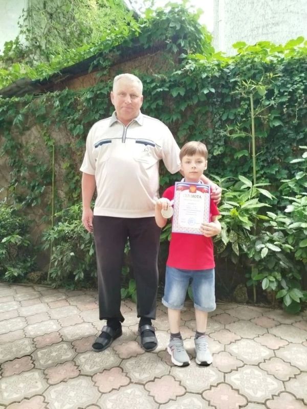 В тройке призёров. В Алуште в течение трех дней проходило первенство Республики Крым по «быстрым» шахматам и блицу среди шахматистов в возрасте от 9 до 19 лет В тройке призёров. В Алуште в течение трех дней проходило первенство Республики Крым по «быстрым» шахматам и блицу среди шахматистов в возрасте от 9 до 19 лет