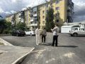 Антон Кравец: Провел мониторинг хода работ на придомовой территории по адресу: пгт