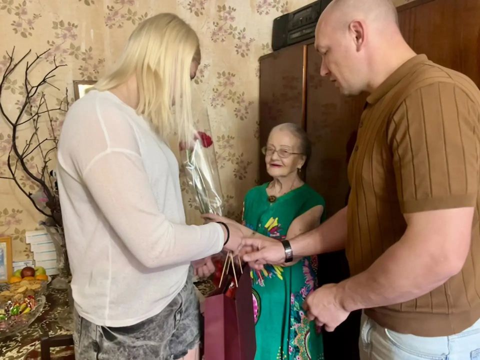Ялтинка Галина Кривошея отпраздновала 90-летний юбилей Ялтинка Галина Кривошея отпраздновала 90-летний юбилей