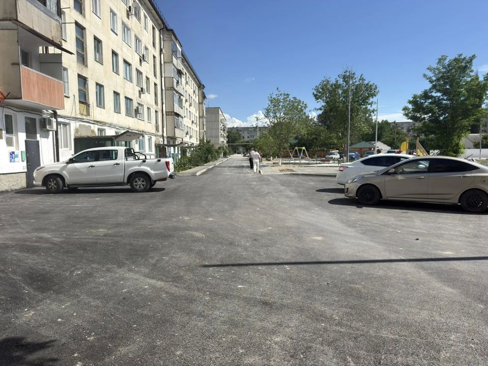 Антон Кравец: Провел мониторинг хода работ на придомовой территории по адресу: пгт Антон Кравец: Провел мониторинг хода работ на придомовой территории по адресу: пгт