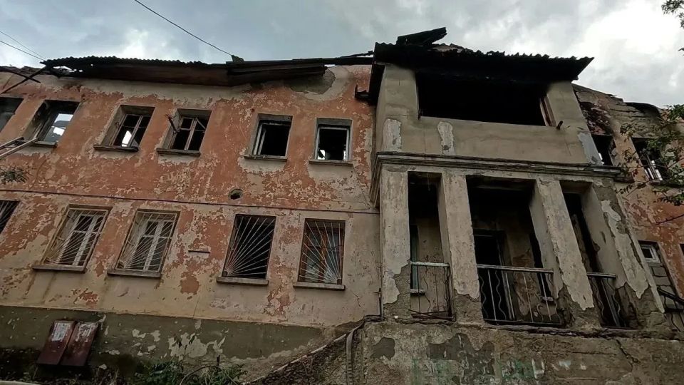 Три человека пострадали на ночном пожаре в Ялте
