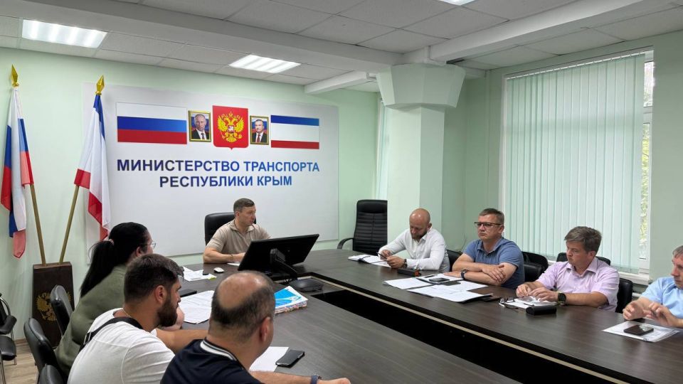 Провел совещание с ГКУ РК «Служба автомобильных дорог Республики Крым» и подрядными организациями