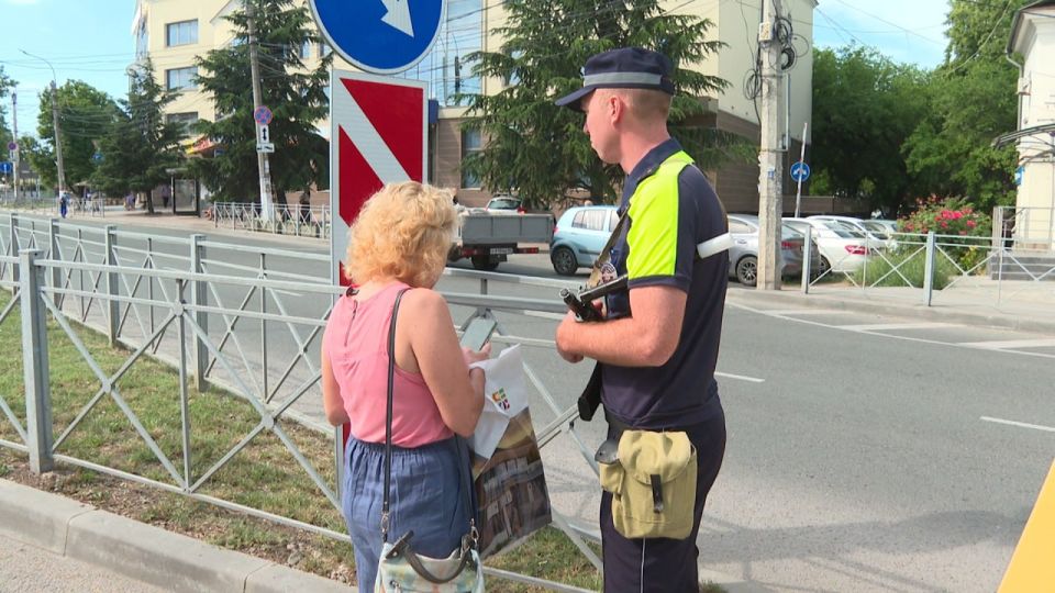 Строго по правилам. Сотрудники Госавтоинспекции проводят оперативно-профилактическое мероприятие «Пешеход! Пешеходный переход!»