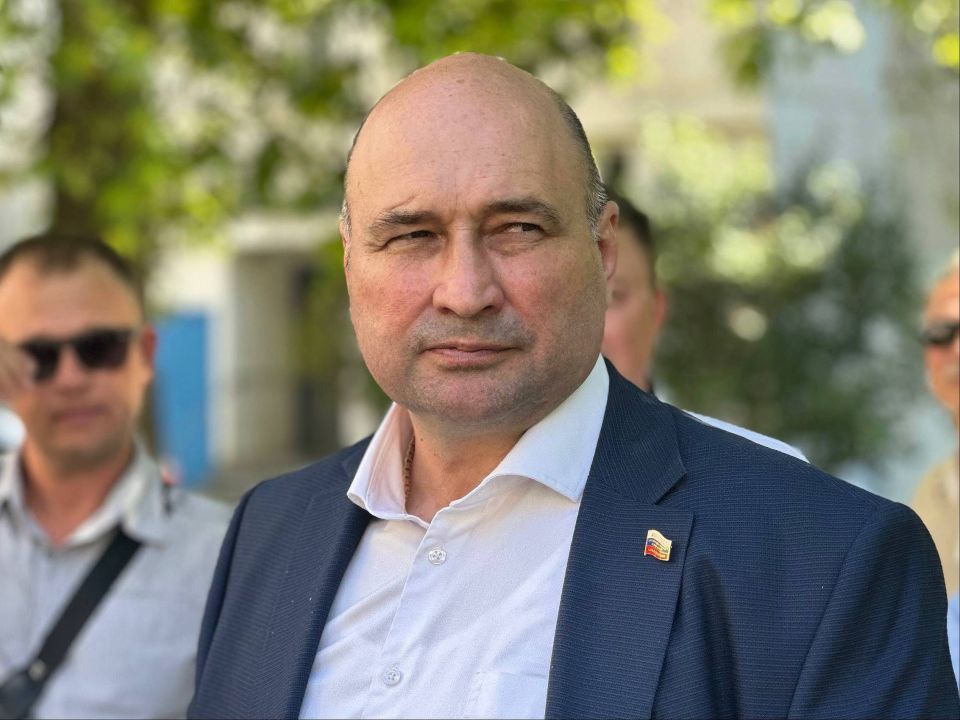 Владимир Немцев: Встретился с жителями домов на улице Александра Маринеско 13, 15, 19, 19А, 21, а также улицы Тараса Шевченко, 31, 37, чтобы обсудить результаты ремонта внутриквартальных дорог и придомовых территорий Владимир Немцев: Встретился с жителями домов на улице Александра Маринеско 13, 15, 19, 19А, 21, а также улицы Тараса Шевченко, 31, 37, чтобы обсудить результаты ремонта внутриквартальных дорог и придомовых территорий