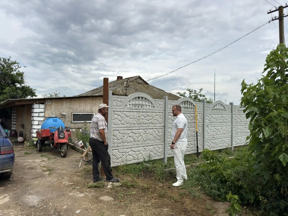 Антон Кравец: В рамках региональной программы «Газификация населенных пунктов Республики Крым» в селе Пшеничное на финишной прямой работы по строительству уличных сетей газоснабжения протяженностью более 20 км. Общая... Антон Кравец: В рамках региональной программы «Газификация населенных пунктов Республики Крым» в селе Пшеничное на финишной прямой работы по строительству уличных сетей газоснабжения протяженностью более 20 км. Общая...