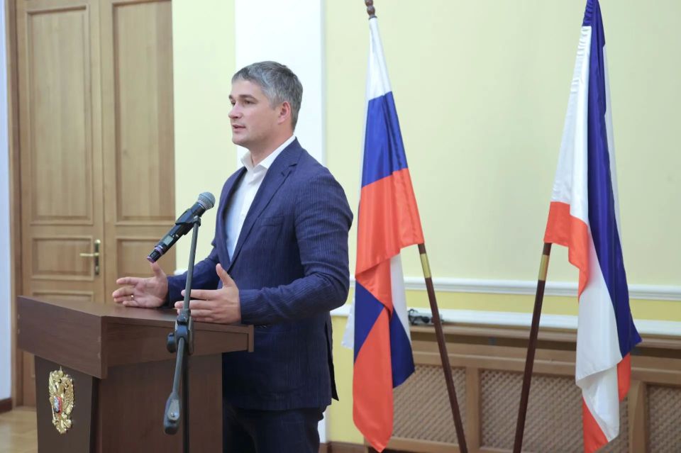 В Симферополе состоялась торжественная церемония награждения крымских медиков государственными наградами В Симферополе состоялась торжественная церемония награждения крымских медиков государственными наградами