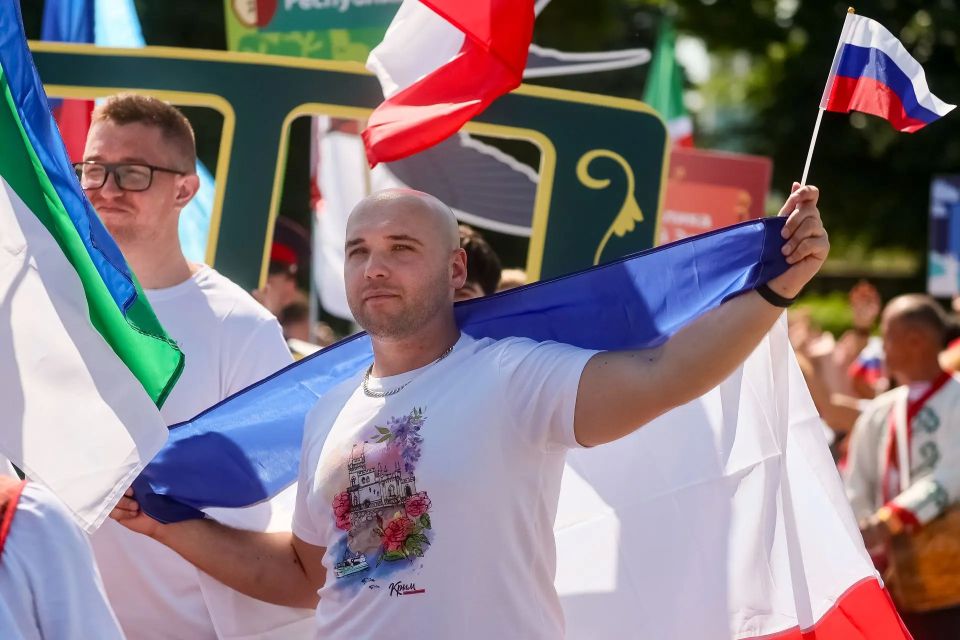 Экспозиция Республики Крым признана лучшей по мнению посетителей Международного туристического форума «Путешествуй», который прошел в Москве на ВДНХ с 10 по 14 июня Экспозиция Республики Крым признана лучшей по мнению посетителей Международного туристического форума «Путешествуй», который прошел в Москве на ВДНХ с 10 по 14 июня