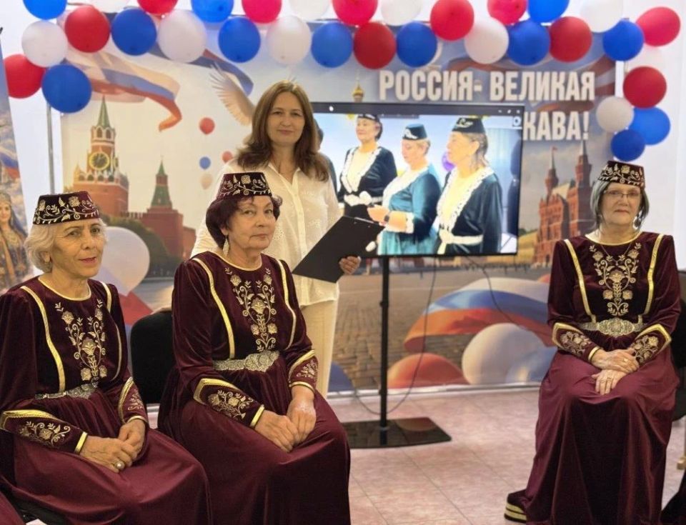 «Активное долголетие»: состоялась творческая встреча пожилых жителей Красногвардейского района с ансамблем «Бейхан» «Активное долголетие»: состоялась творческая встреча пожилых жителей Красногвардейского района с ансамблем «Бейхан»
