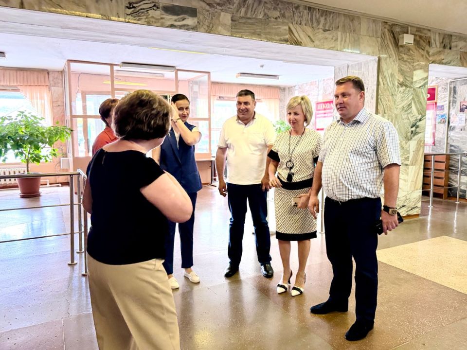 Юрий Нестеренко: В ходе рабочей поездки в Донское, Симферопольского района, провёл встречу с жителями Юрий Нестеренко: В ходе рабочей поездки в Донское, Симферопольского района, провёл встречу с жителями