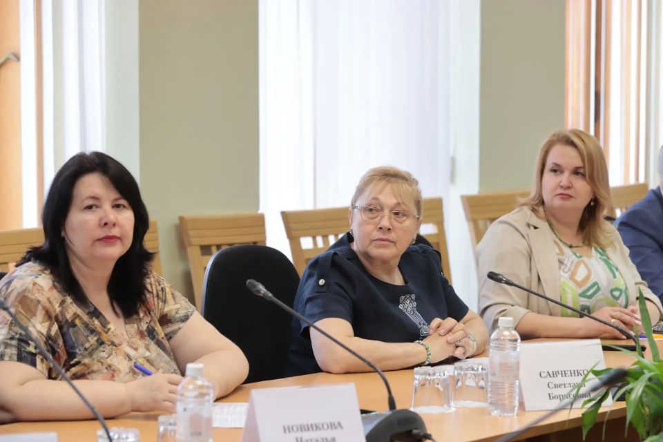 На заседании Комитета ГС РК по образованию и науке под председательством Елены Крестьяниновой парламентарии рассмотрели вопросы завершения текущего учебного года, подготовки образовательных учреждений к 2026–2027 учебному... На заседании Комитета ГС РК по образованию и науке под председательством Елены Крестьяниновой парламентарии рассмотрели вопросы завершения текущего учебного года, подготовки образовательных учреждений к 2026–2027 учебному...