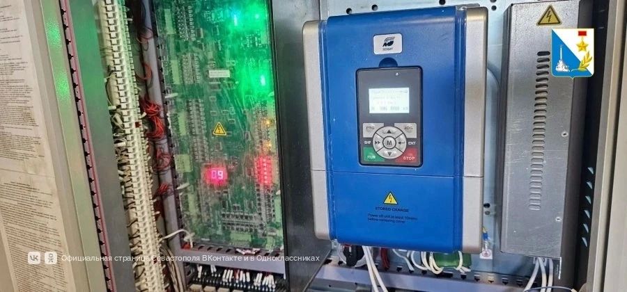 В домах на улице Громова заменили лифты — с голосовым оповещением и широкими дверями В домах на улице Громова заменили лифты — с голосовым оповещением и широкими дверями