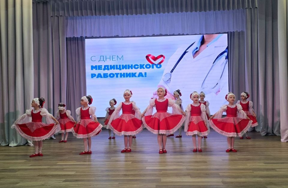 Александр Соколовский: В Первомайском районе прошёл праздничный концерт, посвящённый Дню медицинского работника! Александр Соколовский: В Первомайском районе прошёл праздничный концерт, посвящённый Дню медицинского работника!