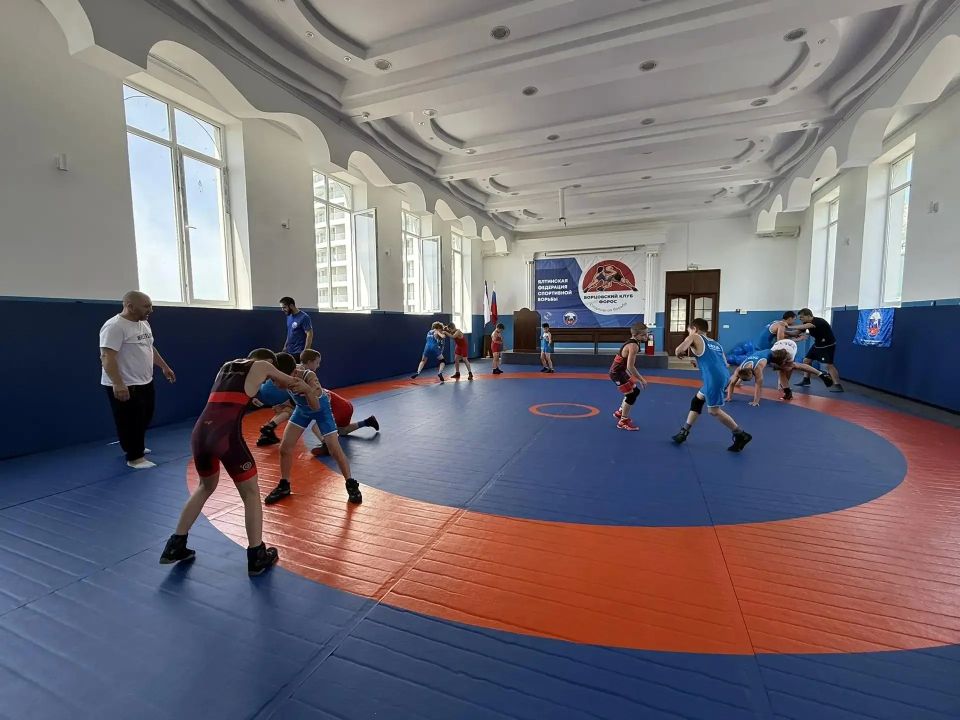 Новый зал спортивной борьбы открылся в Форосе