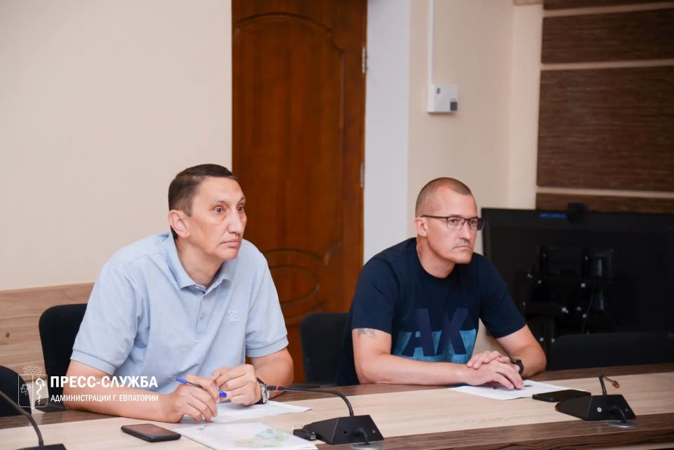 В Евпатории рассмотрели уведомления о выявлении самостроев В Евпатории рассмотрели уведомления о выявлении самостроев