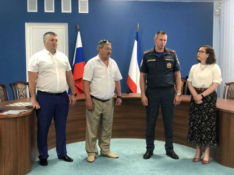 В администрации города Красноперекопска состоялось вручение юбилейных медалей «40 лет ликвидации аварии на Чернобыльской АЭС» В администрации города Красноперекопска состоялось вручение юбилейных медалей «40 лет ликвидации аварии на Чернобыльской АЭС»
