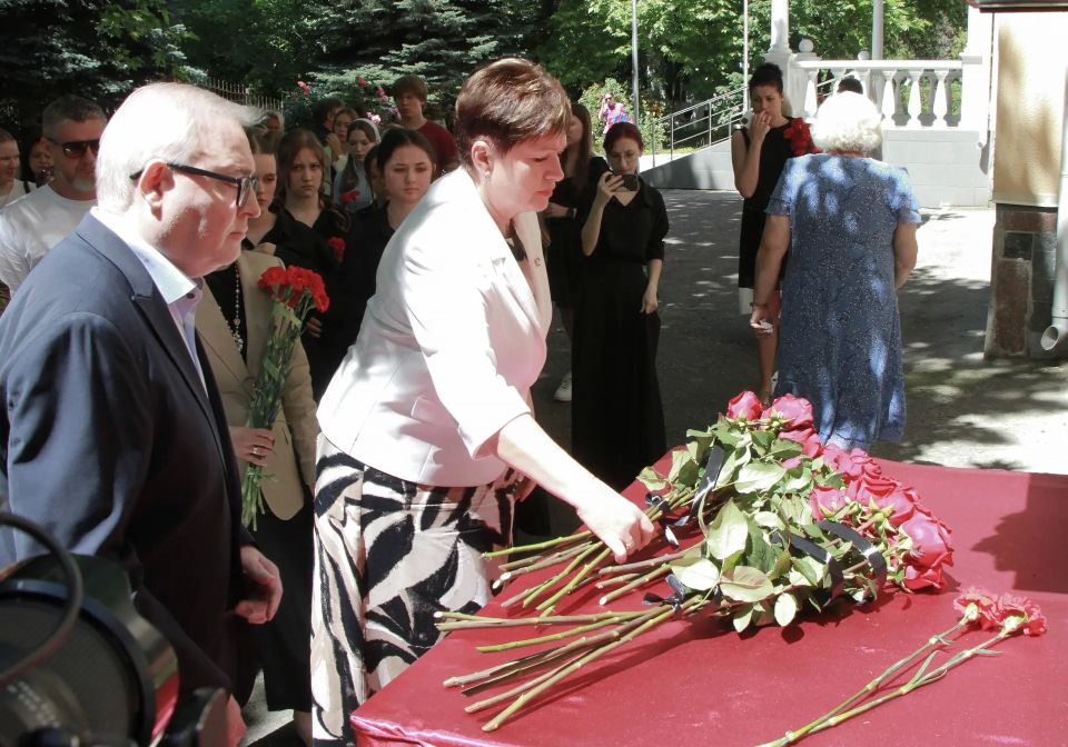 В Крымском университете культуры, искусств и туризма почтили память Героя России Владислава Дорохина В Крымском университете культуры, искусств и туризма почтили память Героя России Владислава Дорохина