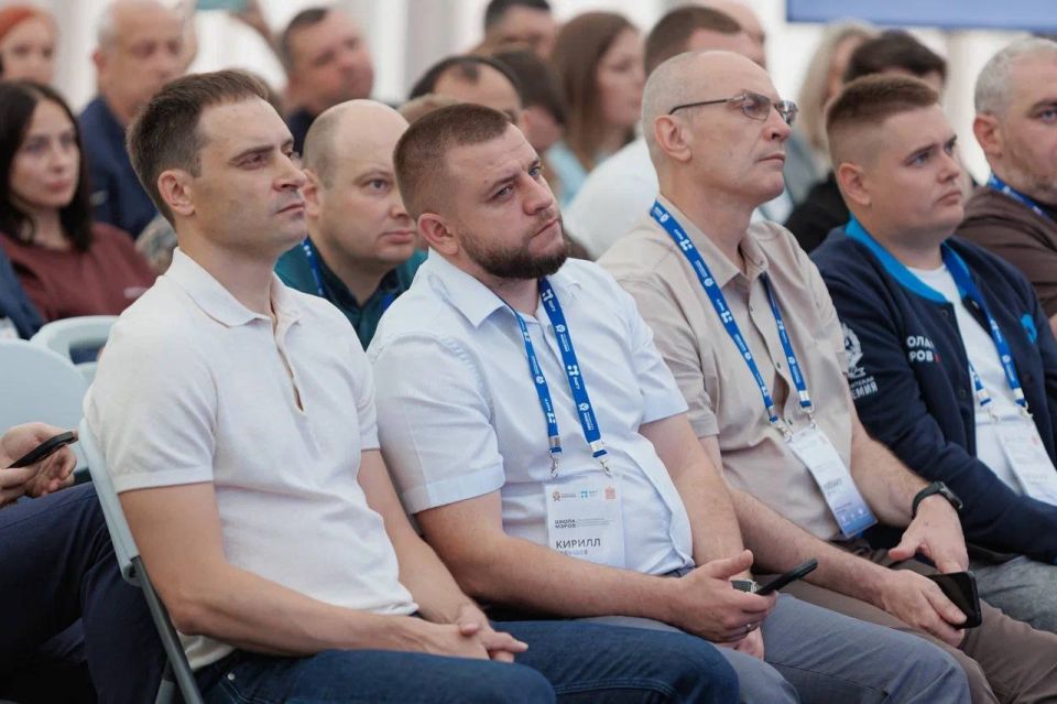 Кирилл Чебышев: С большим удовольствием сообщаю, что завершил обучение по программе развития муниципального кадрового управленческого резерва «Школа мэров» Высшей школы государственного управления Президентской академии Кирилл Чебышев: С большим удовольствием сообщаю, что завершил обучение по программе развития муниципального кадрового управленческого резерва «Школа мэров» Высшей школы государственного управления Президентской академии