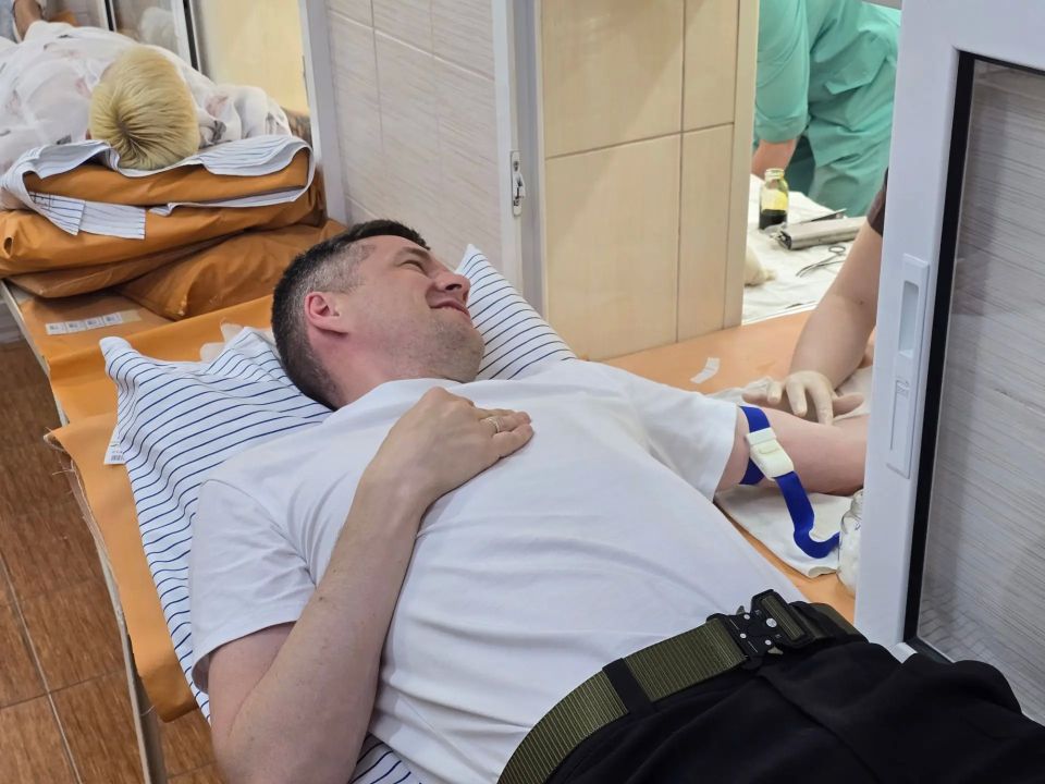 Военные следователи Черноморского флота приняли участие в донорской акции Военные следователи Черноморского флота приняли участие в донорской акции
