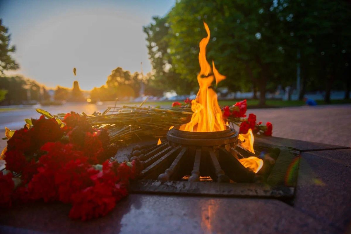 Екатерина Алтабаева: 22 июня 1941 года. Этот день мы не забудем никогда! В те страшные минуты начался отсчёт 1418 дней Великой битвы за Жизнь, за Правду, за Отечество! Екатерина Алтабаева: 22 июня 1941 года. Этот день мы не забудем никогда! В те страшные минуты начался отсчёт 1418 дней Великой битвы за Жизнь, за Правду, за Отечество!