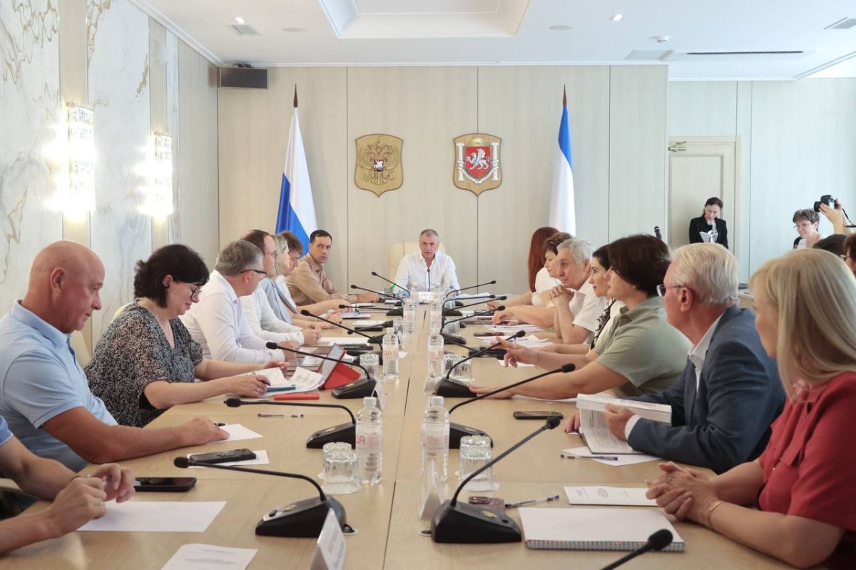 В крымском парламенте прошёл круглый стол ко Дню памяти и скорби В крымском парламенте прошёл круглый стол ко Дню памяти и скорби
