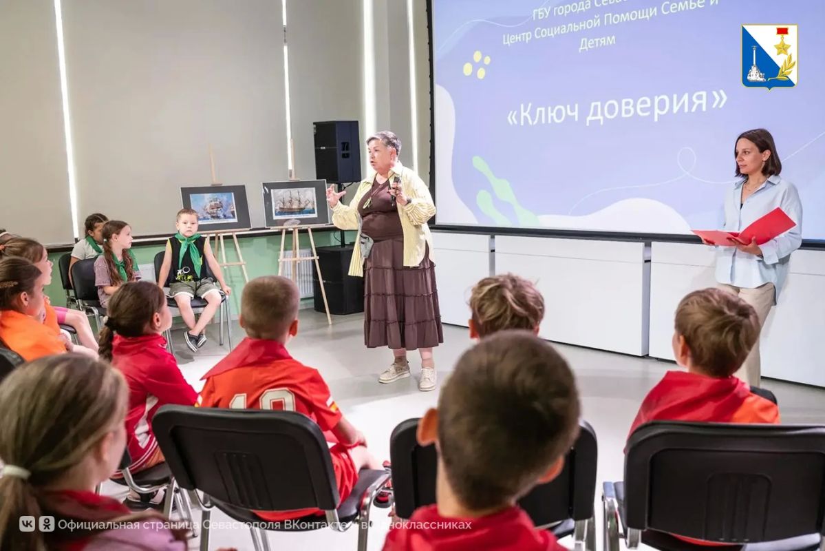 В Севастополе с начала года на детский телефон доверия позвонили уже 3776 раз В Севастополе с начала года на детский телефон доверия позвонили уже 3776 раз