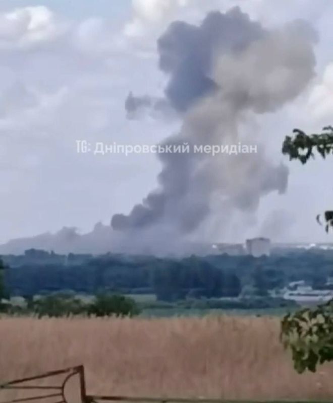 Алексей Гавриш: Российские военные нанесли удар по складу боеприпасов ВСУ в Днепропетровской области