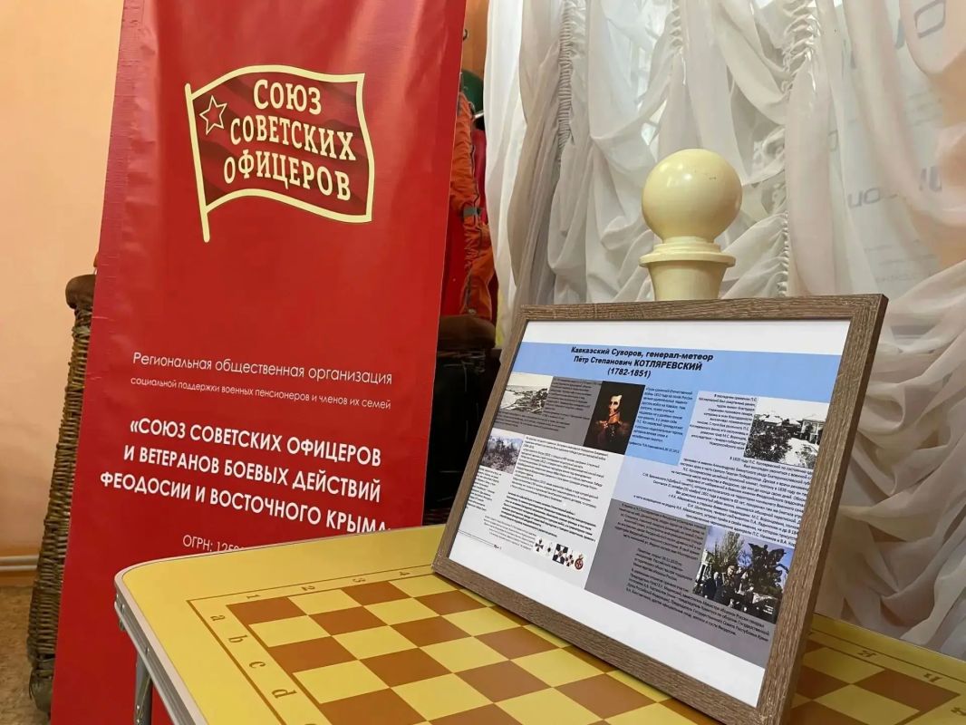 Соревнуются шахматисты. В Феодосии при поддержке местной шахматной федерации, РОО «Союз советских офицеров, ветеранов боевых действий Феодосии и Восточного Крыма» состоялся блиц-турнир по шахматам, посвященный 244-й... Соревнуются шахматисты. В Феодосии при поддержке местной шахматной федерации, РОО «Союз советских офицеров, ветеранов боевых действий Феодосии и Восточного Крыма» состоялся блиц-турнир по шахматам, посвященный 244-й...