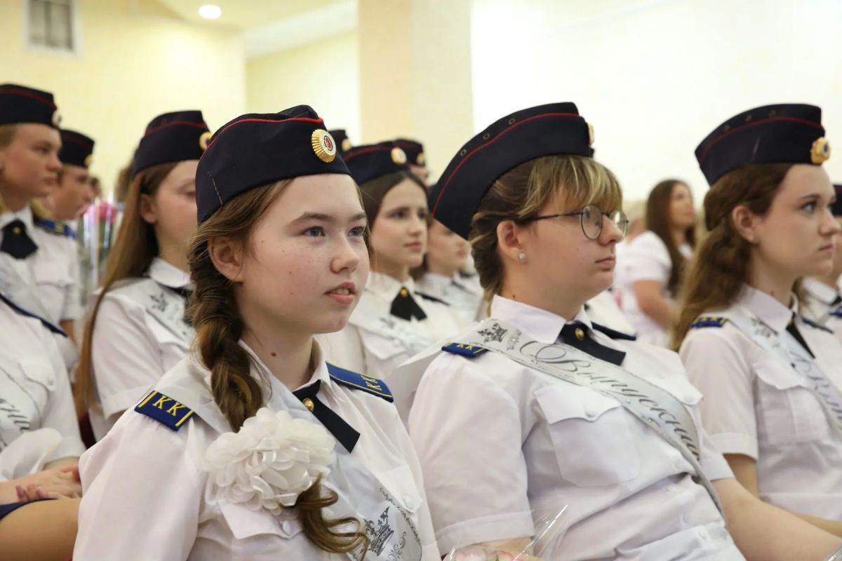 В Евпатории состоялся выпуск кадетских классов Следственного комитета России В Евпатории состоялся выпуск кадетских классов Следственного комитета России