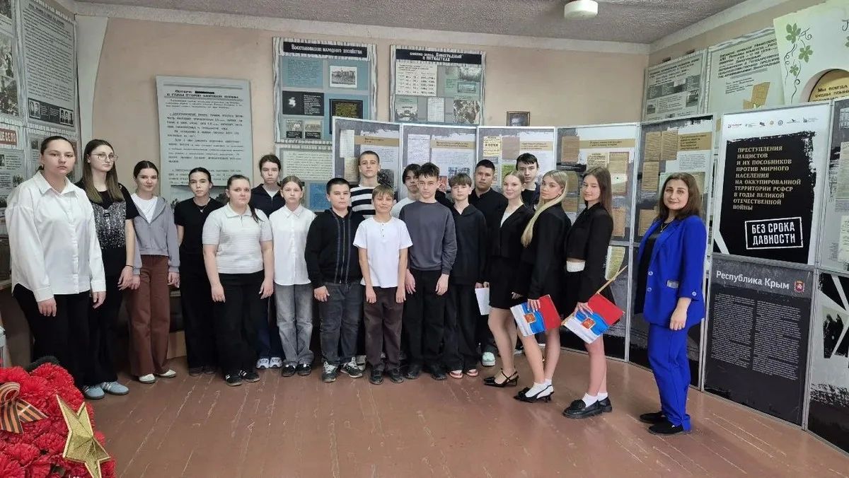 Выставочный проект «Без срока давности» представлен в образовательных учреждениях Симферопольского района