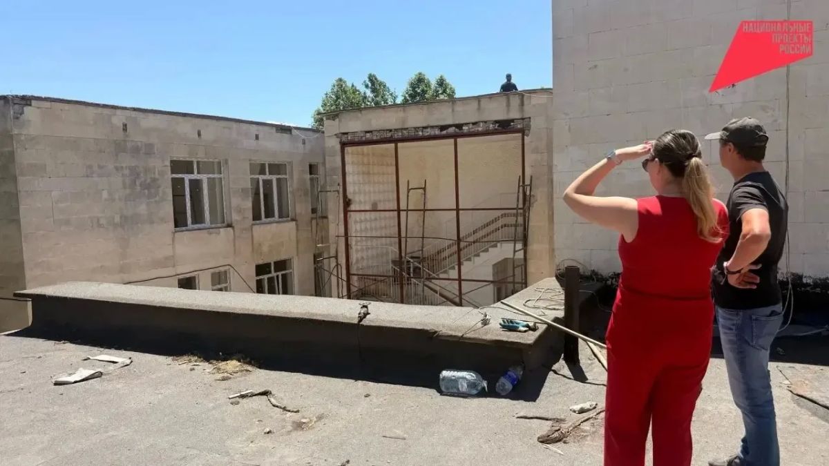 Диана Белова проинспектировала капремонт детского сада «Золотая рыбка» в Сакском районе Диана Белова проинспектировала капремонт детского сада «Золотая рыбка» в Сакском районе