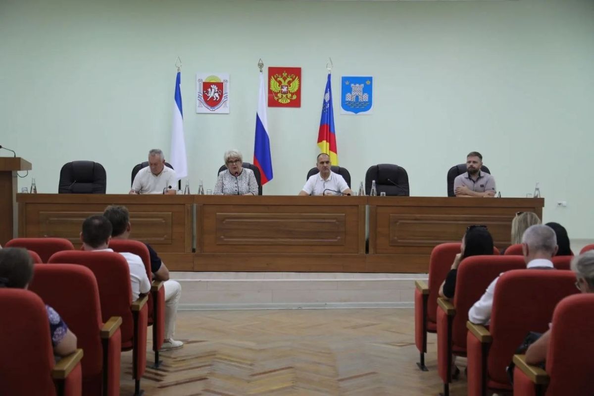 Галина Огнёва: Совместно с депутатом Государственного Совета Республики Крым Александром Гончаровым, главой муниципального образования, председателем городского совета Борисом Егоровым и заместителем Сергеем Донцом была...