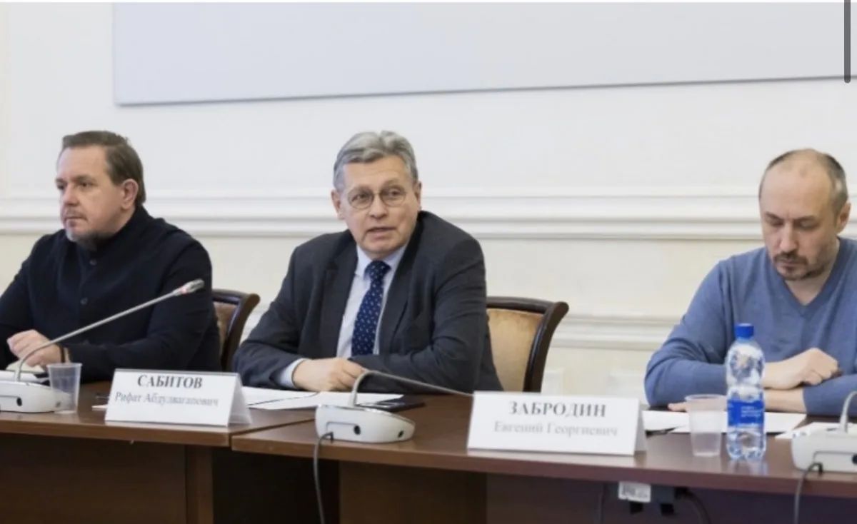 Рифат Сабитов рассказал о деятельности комиссии ОП РФ по развитию информационного сообщества, СМИ и массовых коммуникаций